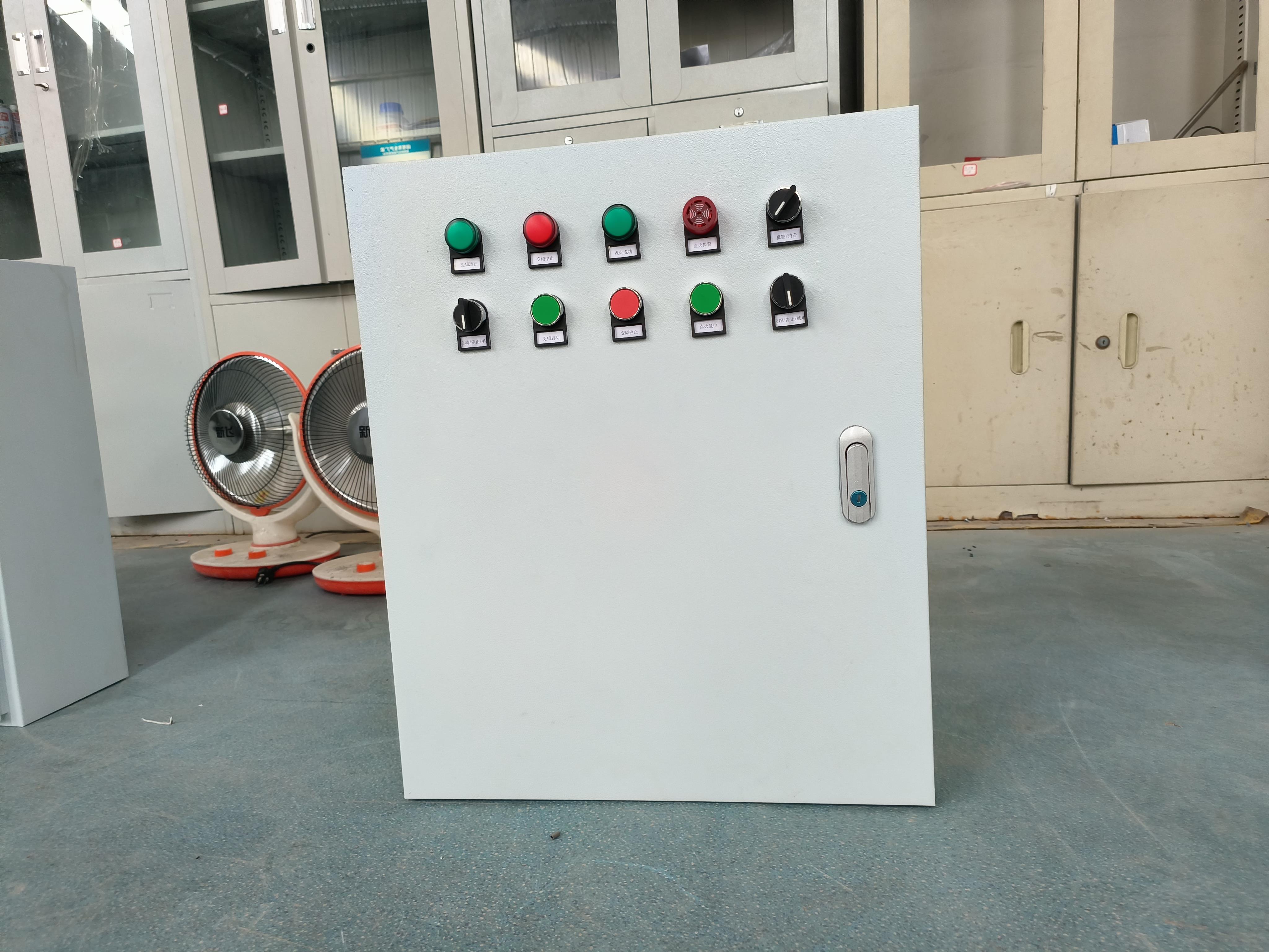 熔铝炉控制柜台达45kW变频器工作中隔离断路器总跳闸保护
