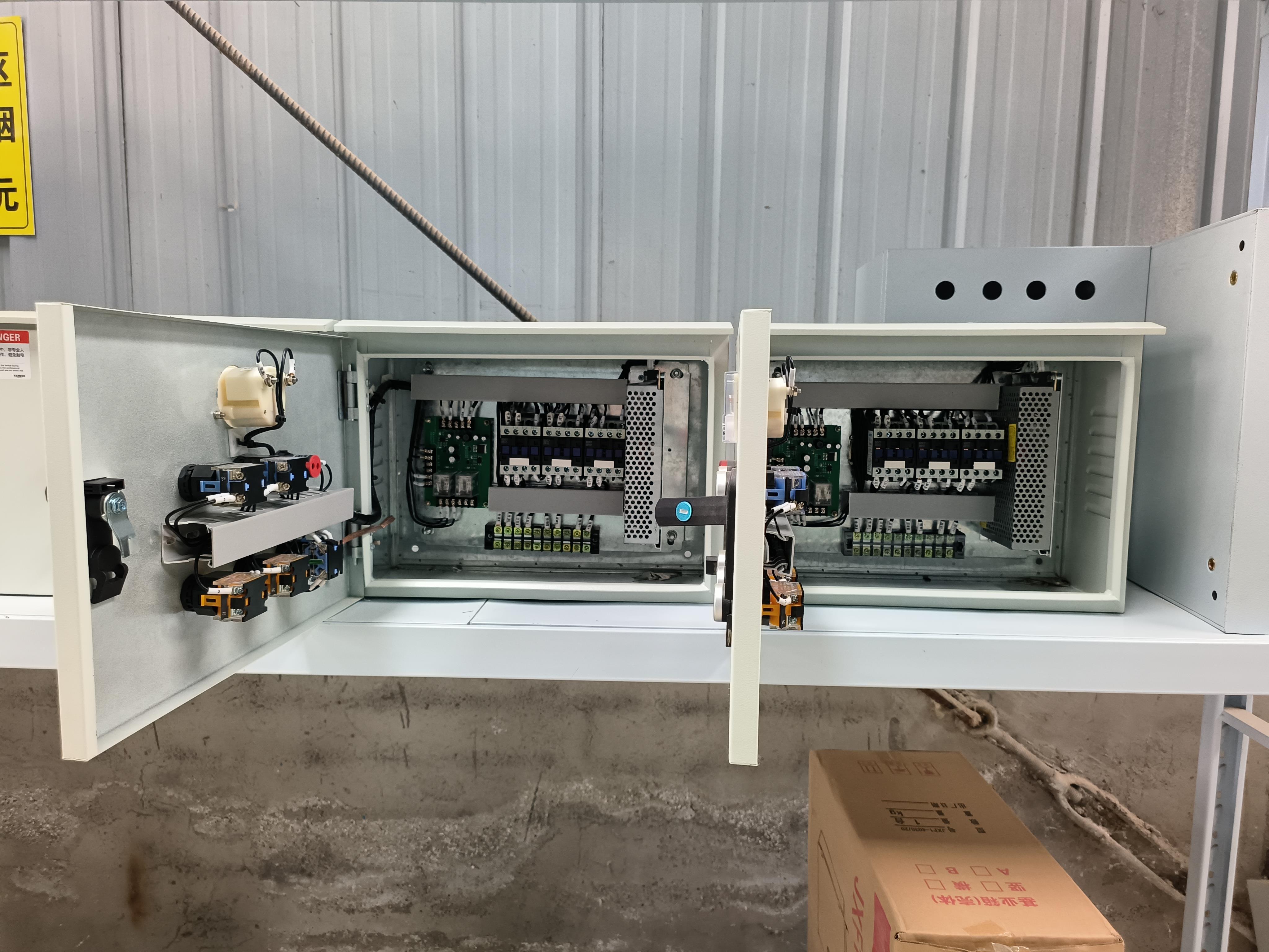 一台环保设备控制柜4.5kW小功率变频器上电报欠电压故障